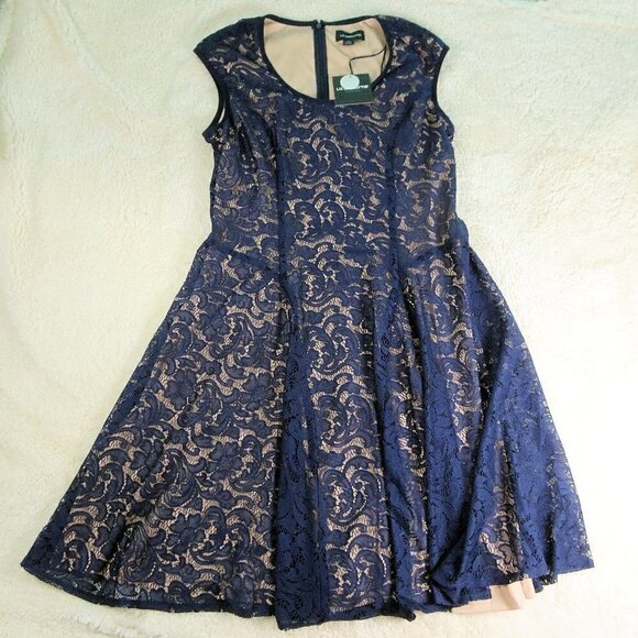 Liz Claiborne Dresses & Skirts - Liz Claiborne Sleeveless Navy Blue Dress Size 10